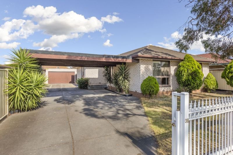 38 Roach Drive, Altona Meadows - Thumbnail 2