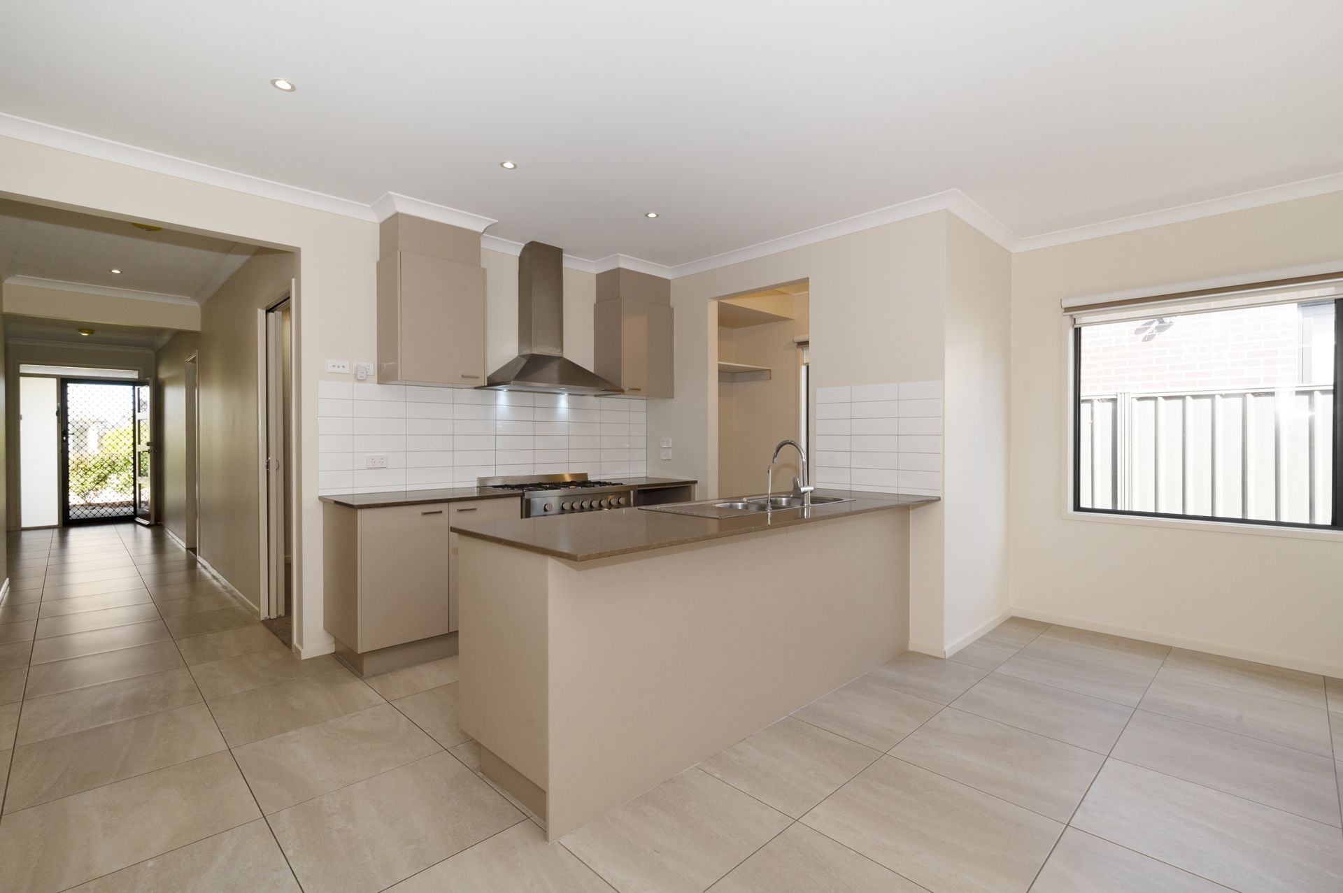 Spacious Family Home in Wollert – Available Now!