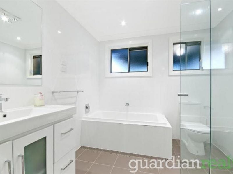 42 Coral Crescent, Kellyville - Thumbnail 4