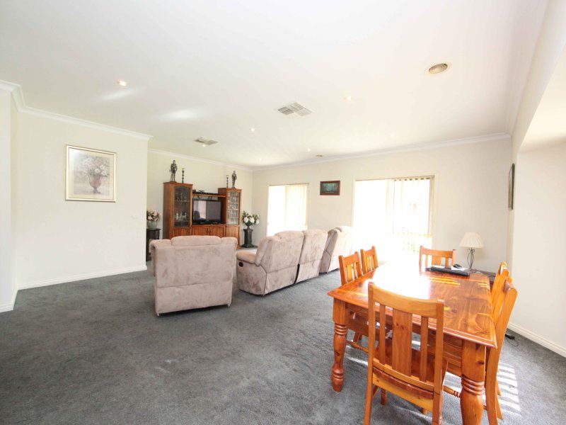 37 Capri Close SOUTH MORANG, South Morang - Thumbnail 4