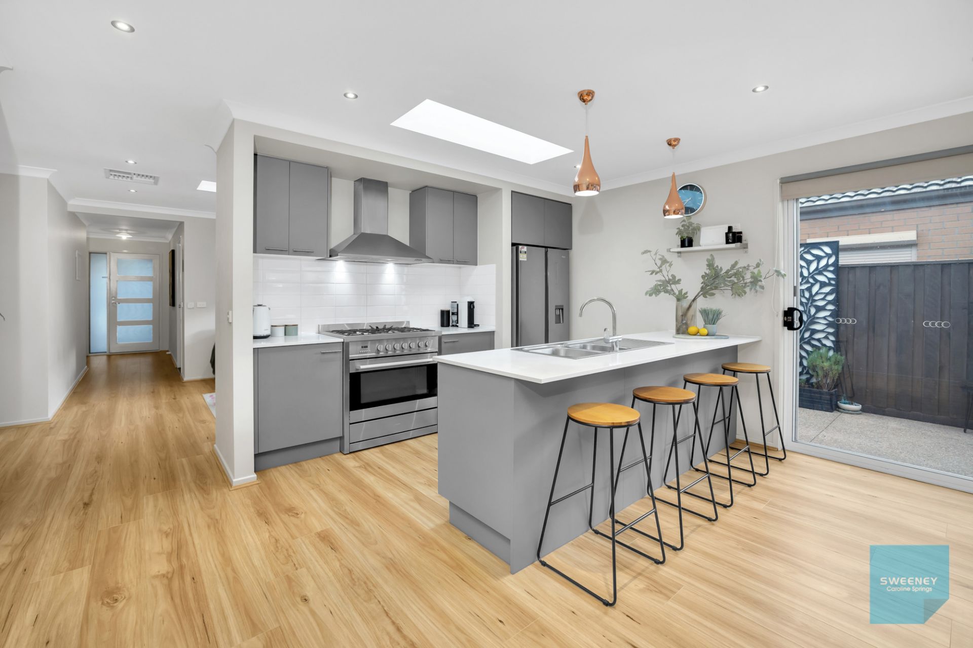 6 Annecy Boulevard, Fraser Rise - Thumbnail 8