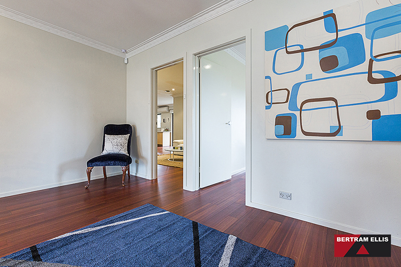 16 Molineaux Place, Farrer - Thumbnail 4