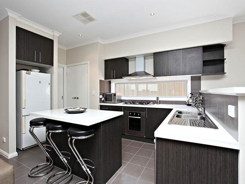 6 Damaine Circuit, Caroline Springs - Thumbnail 3