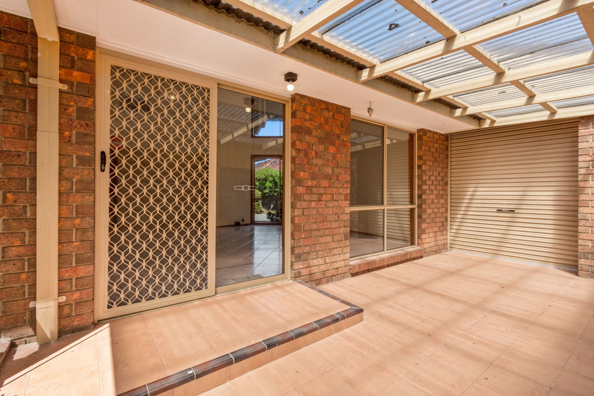 AS BIG AS A HOUSE AND ALL WITHIN WALKING DISTANCE TO TRAIN, TRAMS AND BUSES