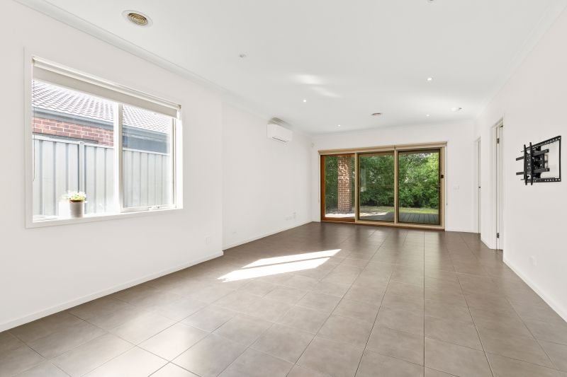 104 Mernda Village Drive, Mernda