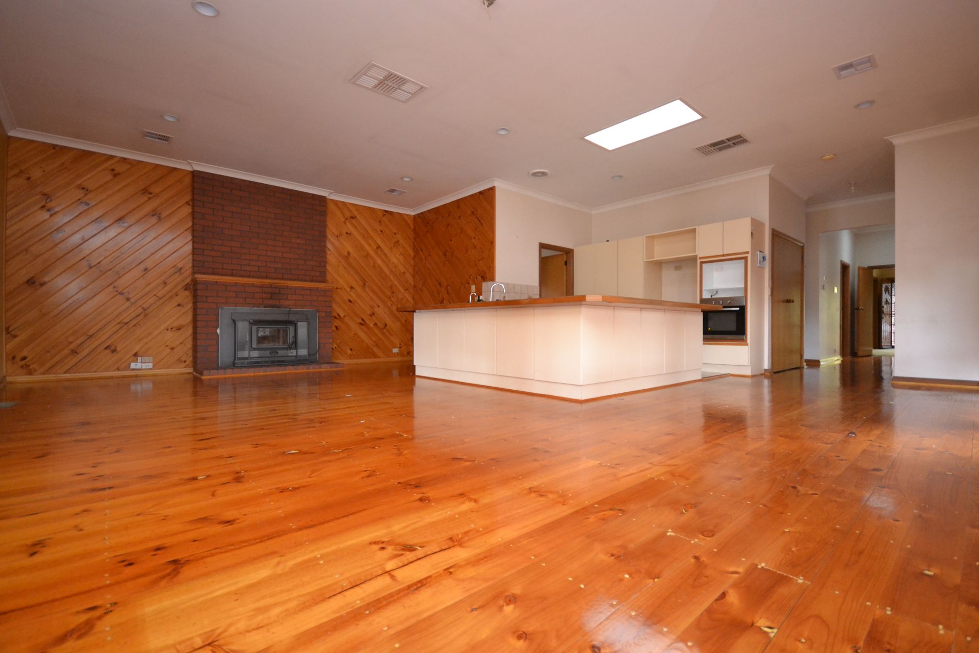 ORIGINAL CHARM IN A GREAT LOCATION