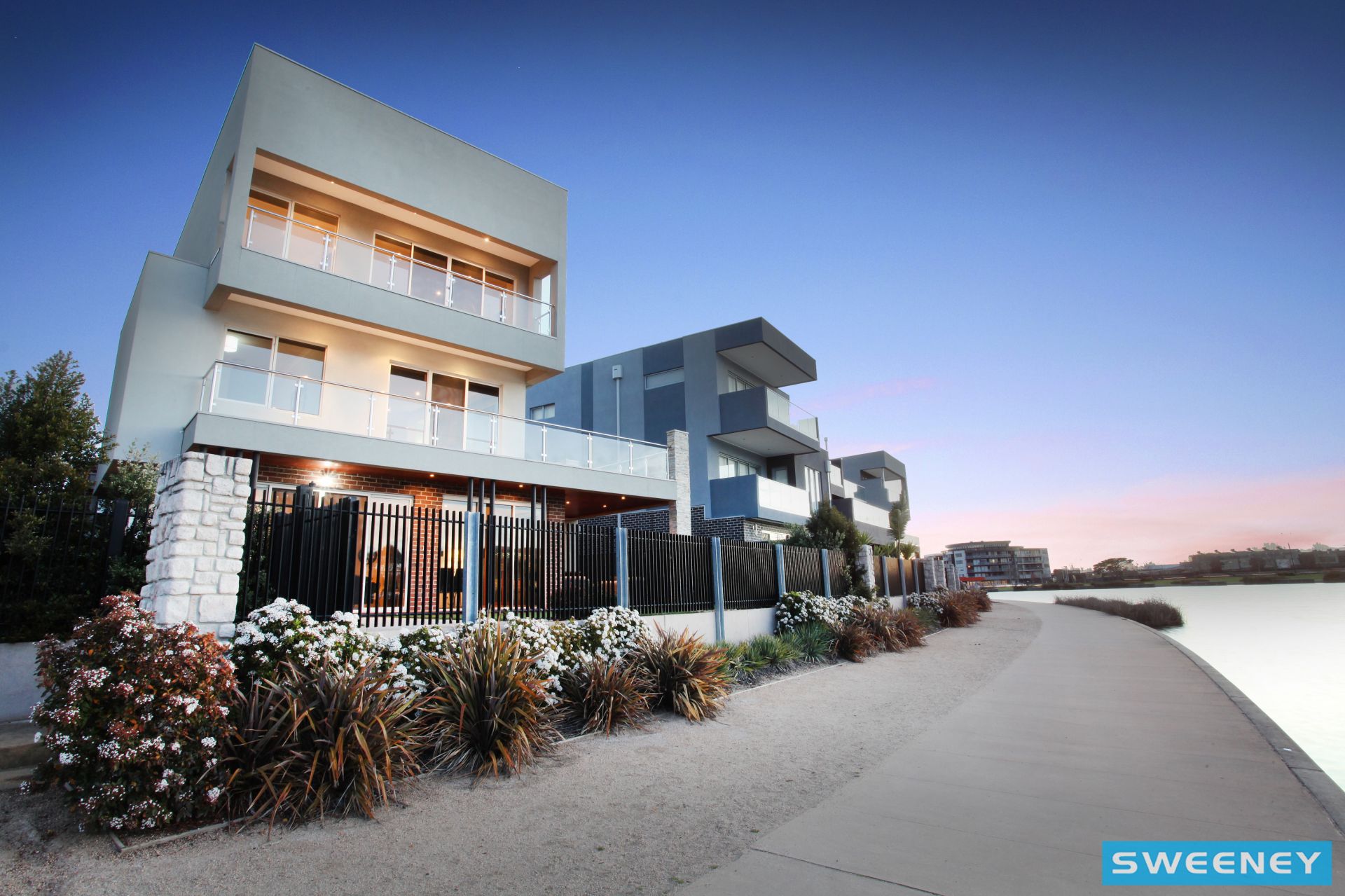 33 The Strand, Caroline Springs - Thumbnail 3