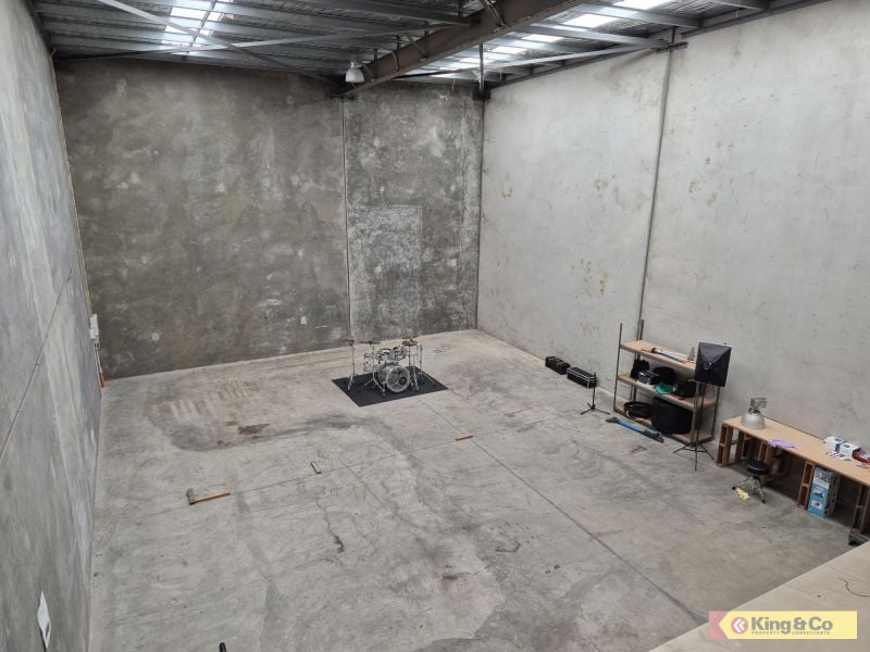 A Grade Office/Warehouse!