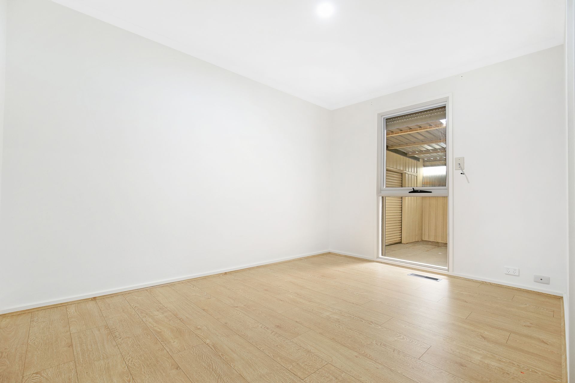 BEAUTIFUL FAMILY HOME IN LALOR