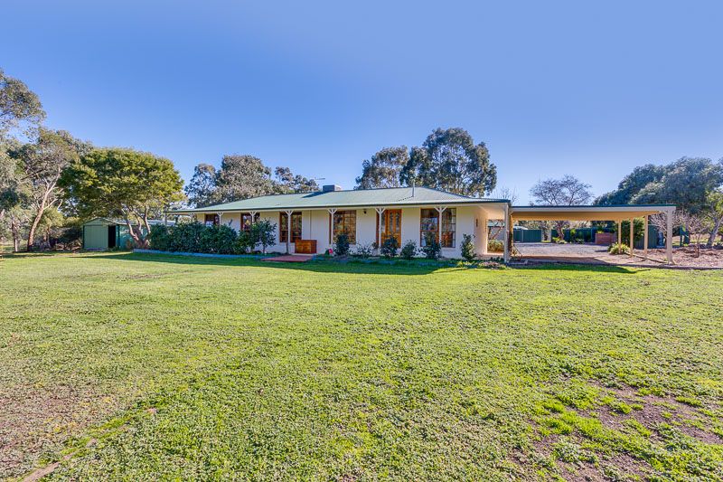 39 Blackwood Street, Myrniong - Thumbnail 3