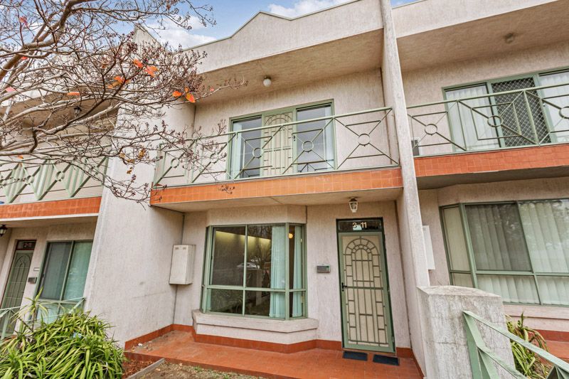 3/11 Ballarat Road, Footscray - Thumbnail 3