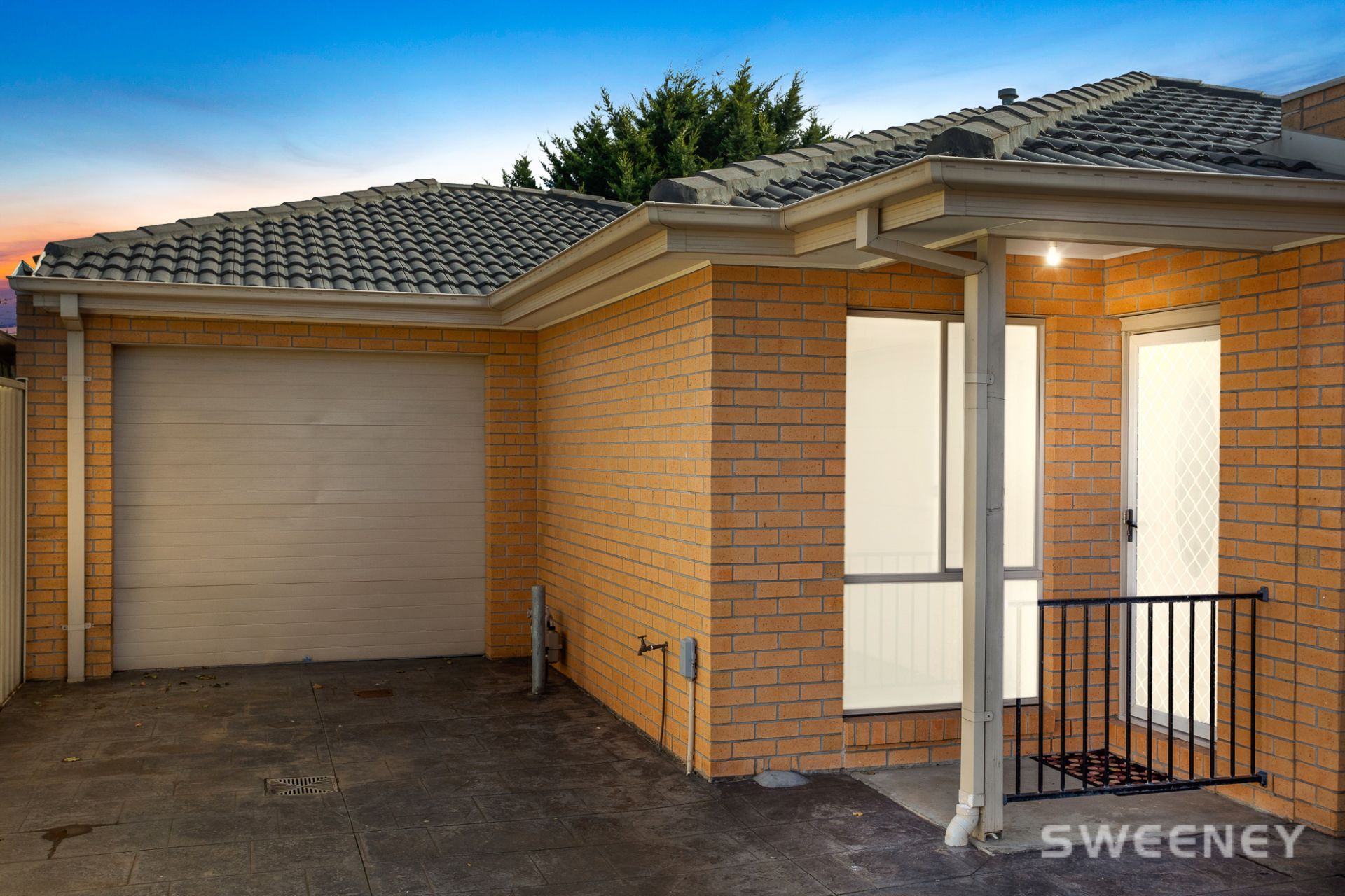 2/6 Holzgrefe Court, Altona Meadows - Thumbnail 2