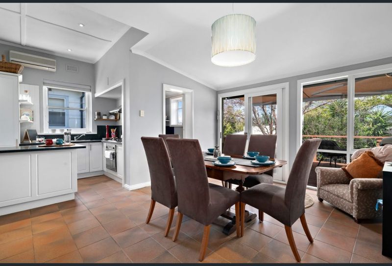 31 Aileen Avenue, Caulfield South - Thumbnail 4