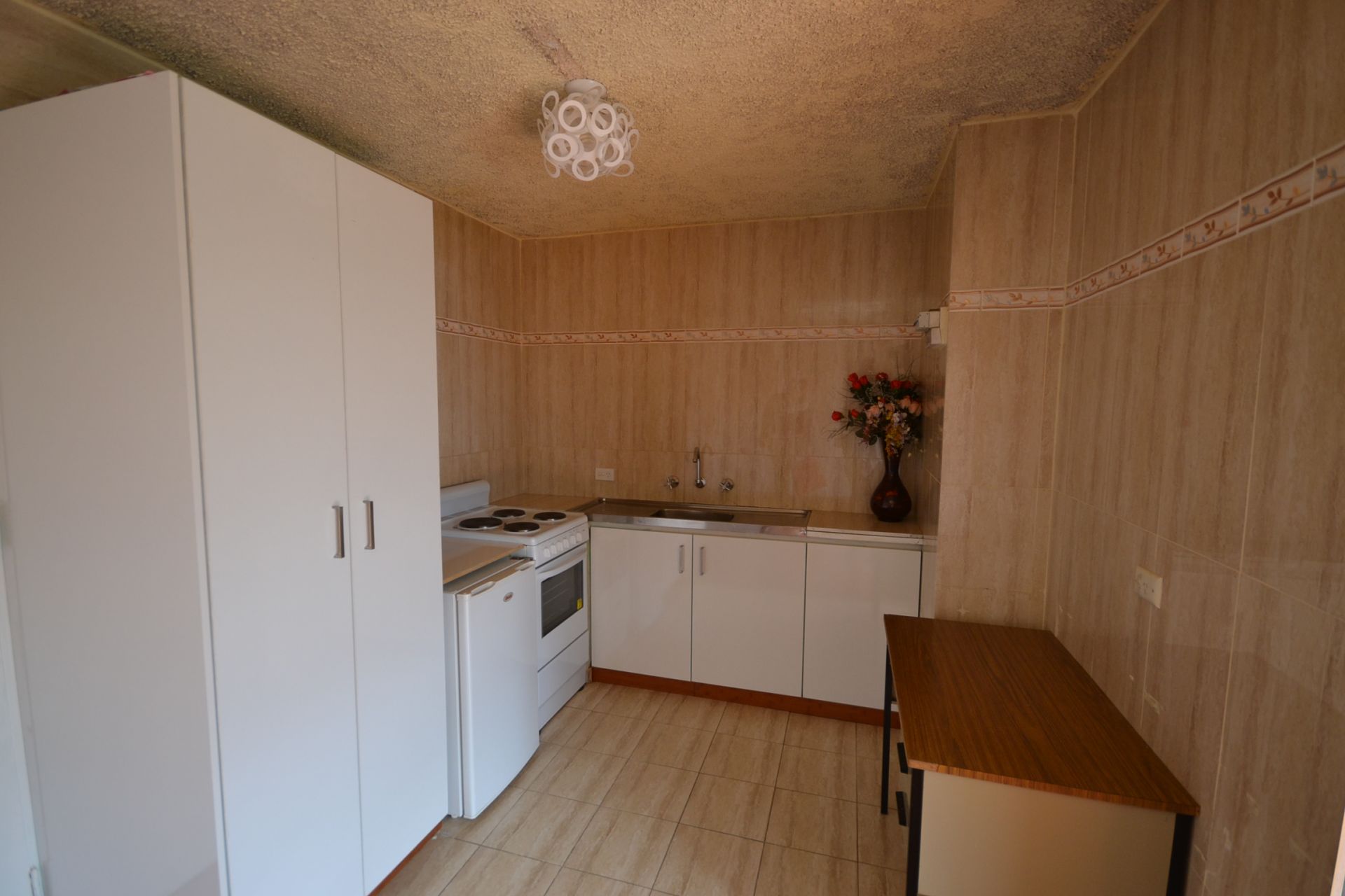 STUDIO WITHIN WALKING DISTANCE TO HIGH STREET AND PRESTON MARKET!
