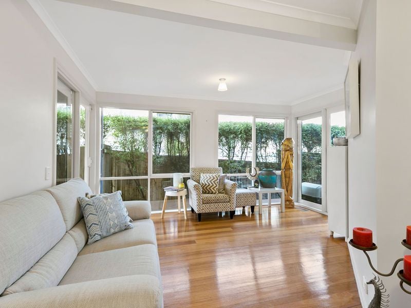 8 Spring Valley Drive, Torquay - Thumbnail 4