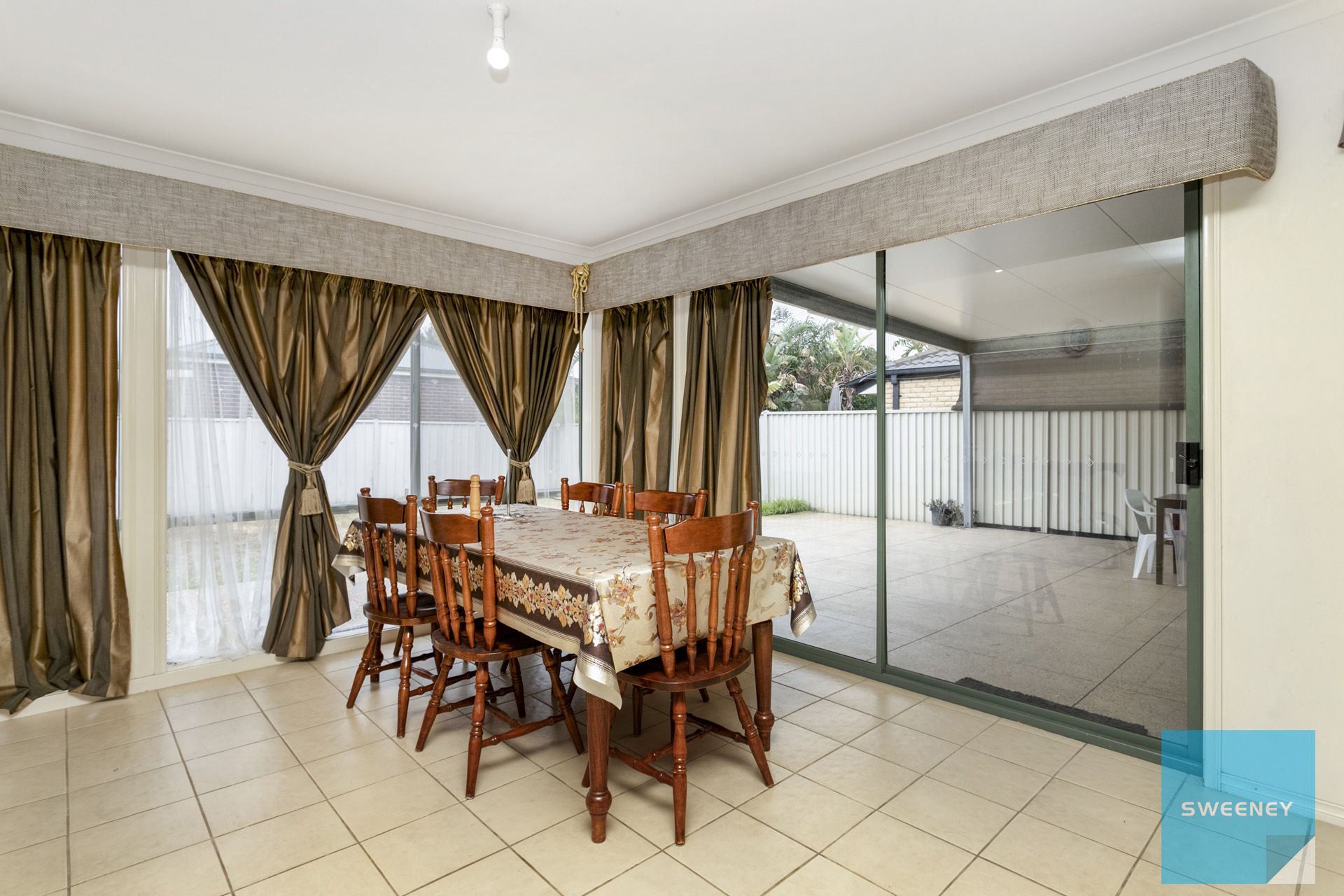 10 Macklin Way, Caroline Springs - Thumbnail 5