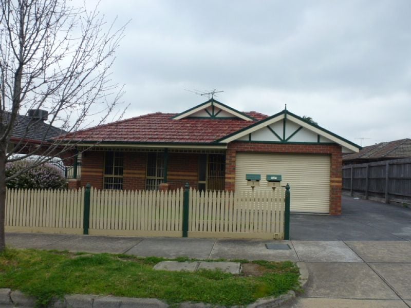 1/58 Thackeray Road, Reservoir