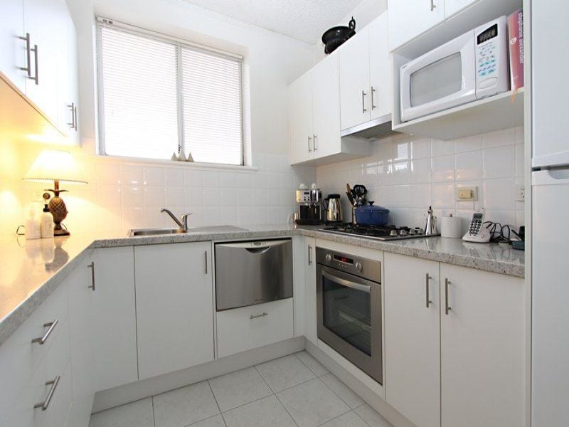 20/50 Adelphi Crescent Glenelg North 5045