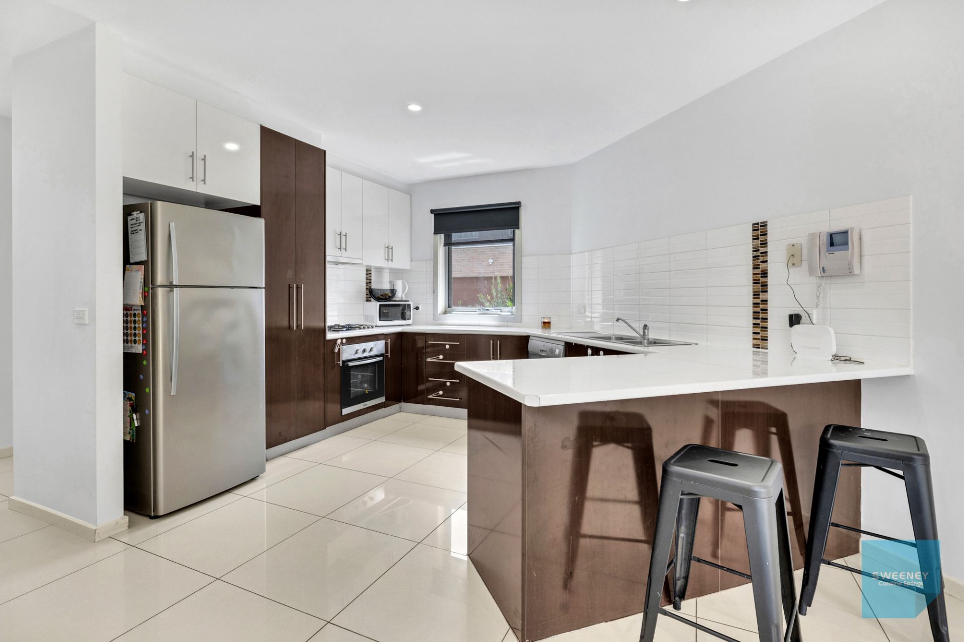 9/5 Strathvea Lane, Caroline Springs - Thumbnail 4