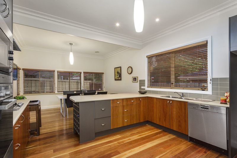 212 Springfield Road, Blackburn - Thumbnail 2