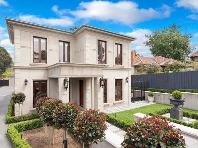 31 Summerhill Road, Brighton East