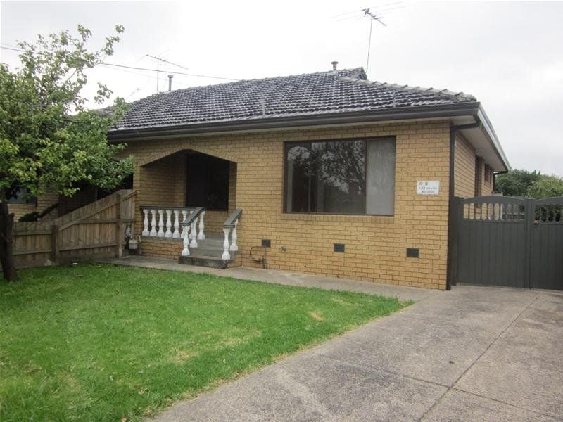 LARGE HOME LIKE UNIT.