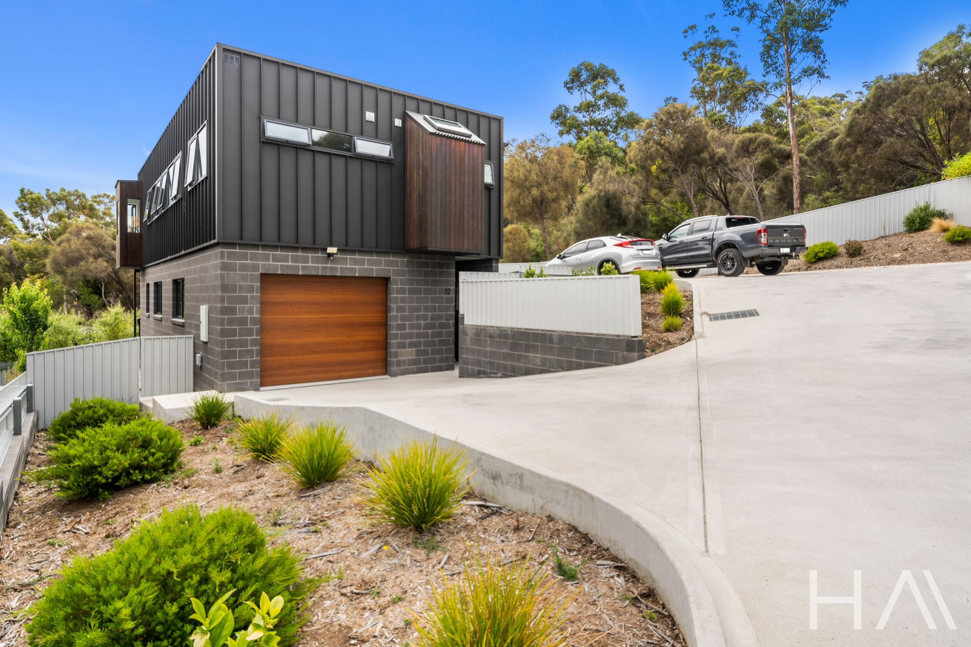 12/1 Cologne Drive Oakdowns, Oakdowns - Thumbnail 2