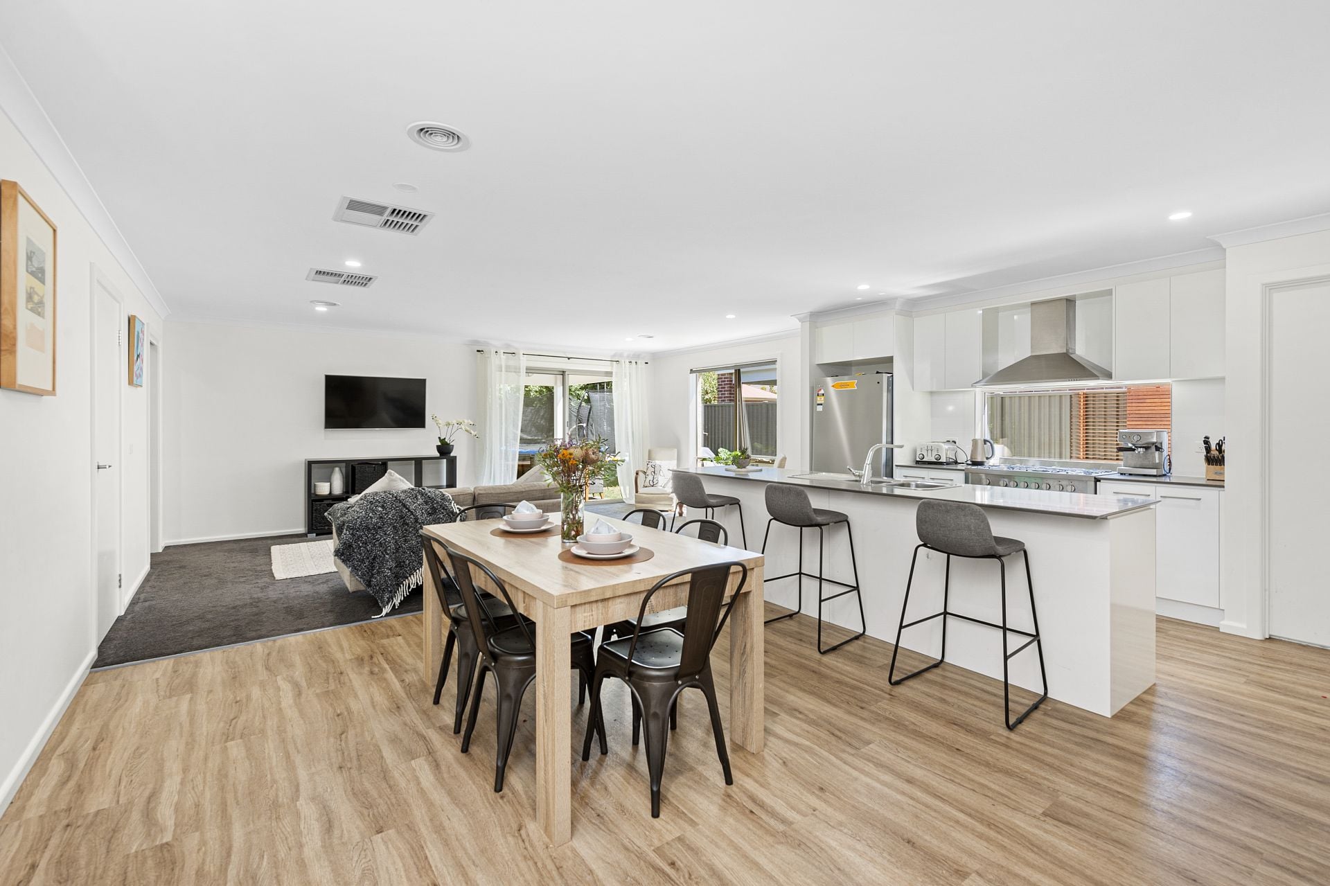 29 Limetree Way, Lake Gardens, Lake Gardens - Thumbnail 6