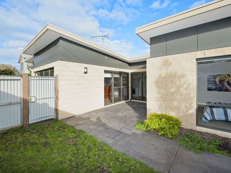 1/5 Pengilley Avenue, Apollo Bay - Thumbnail 3