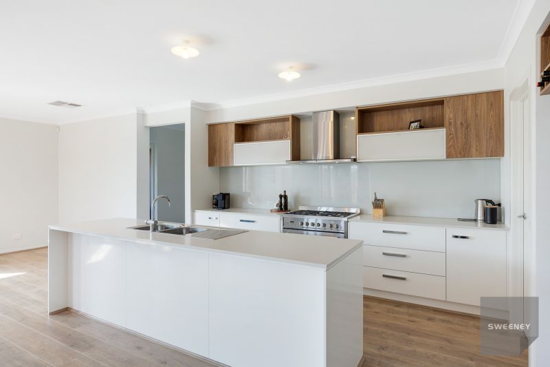 51 McLachlan Street, Bacchus Marsh - Thumbnail 3