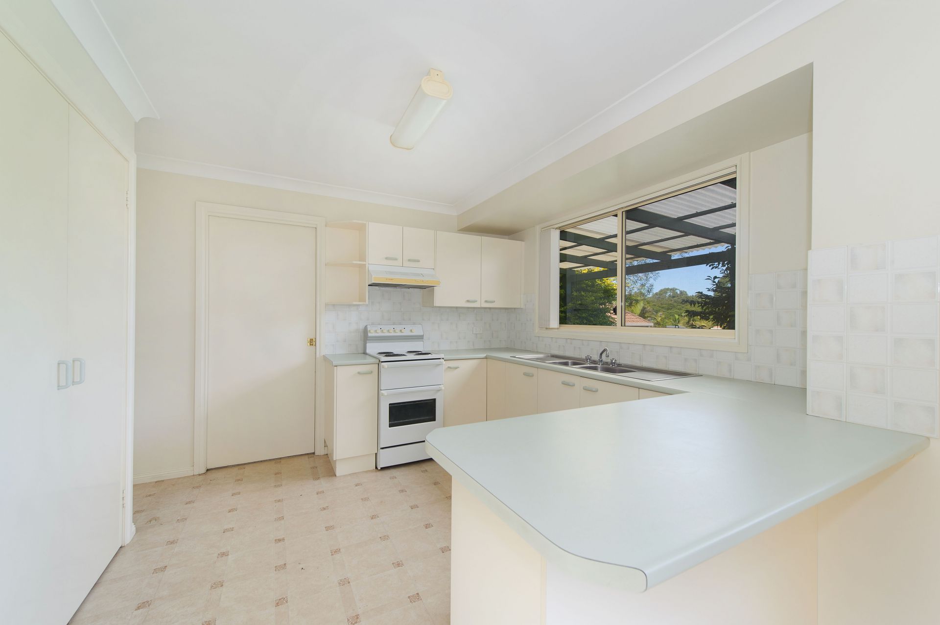 3 Waterford Terrace Port Macquarie NSW, Port Macquarie - Thumbnail 3