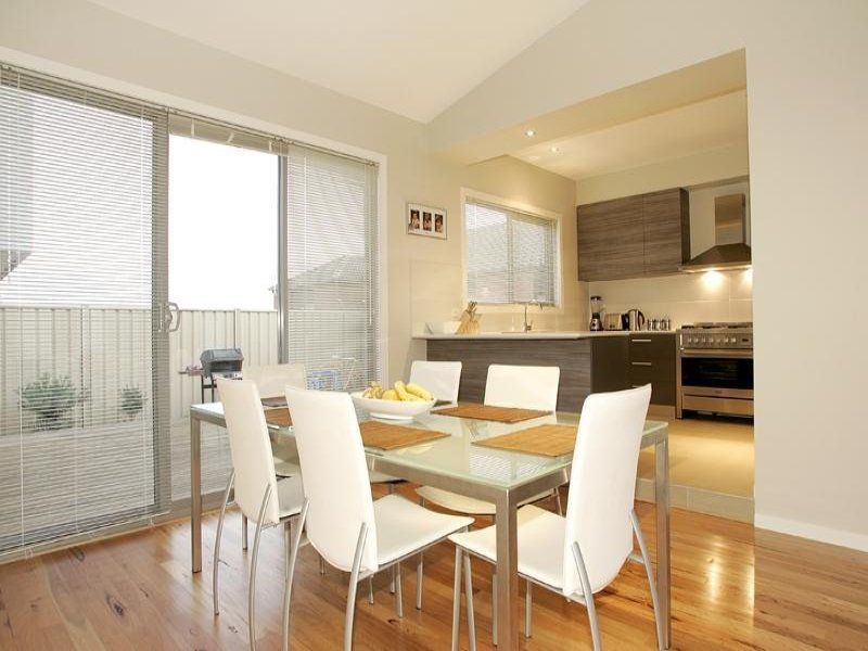2 Stradbroke Gardens, Caroline Springs - Thumbnail 6