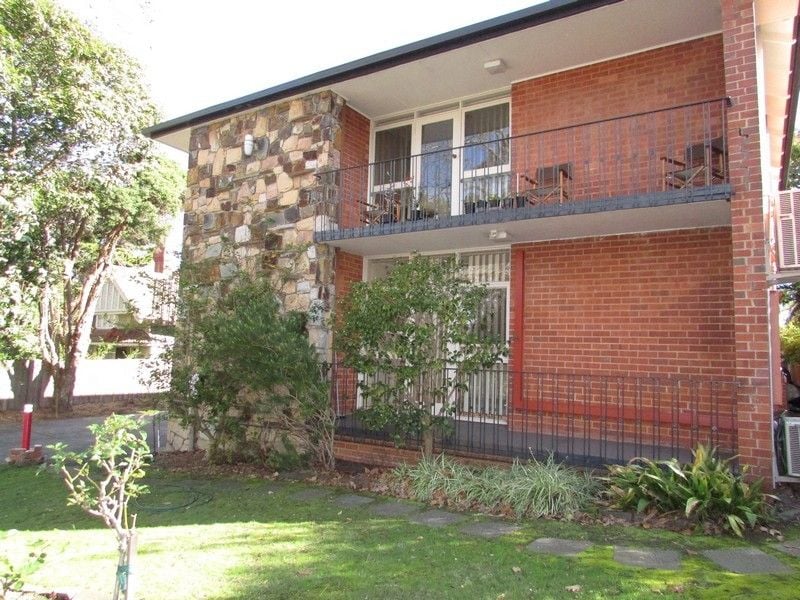 **Great Location in Picturesque Street**