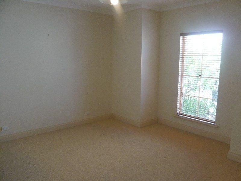 2/4 Treloar Avenue Kensington Park 5068