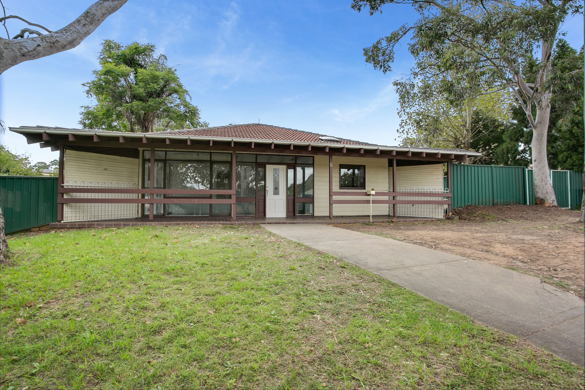 Real Estate For Sale 6 Woodhouse Drive Ambarvale , NSW