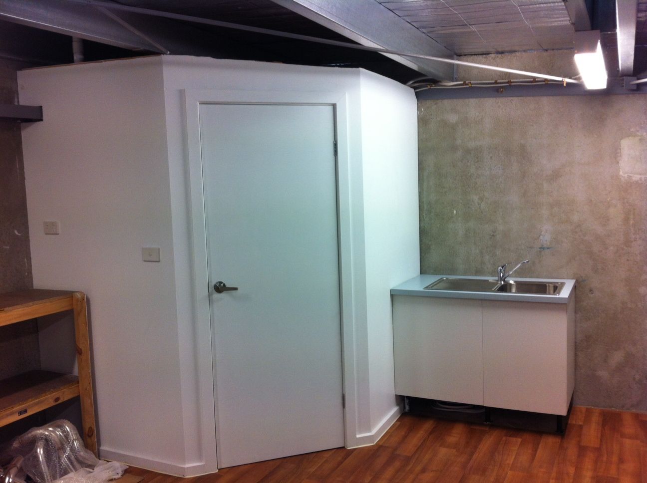 INNER CITY- AS NEW 65SQM WAREHOUSE/STORAGE UNIT.