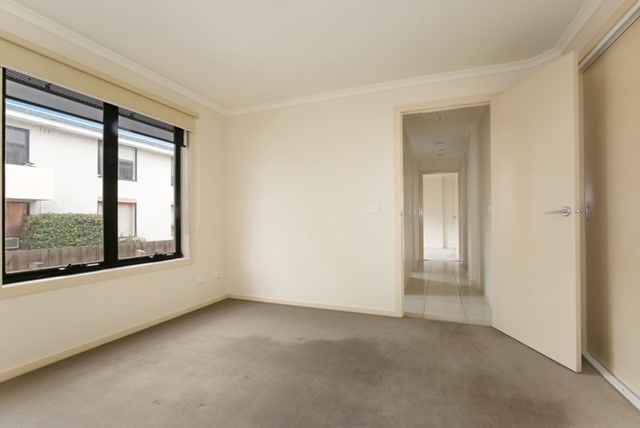 Large Modern Apartment