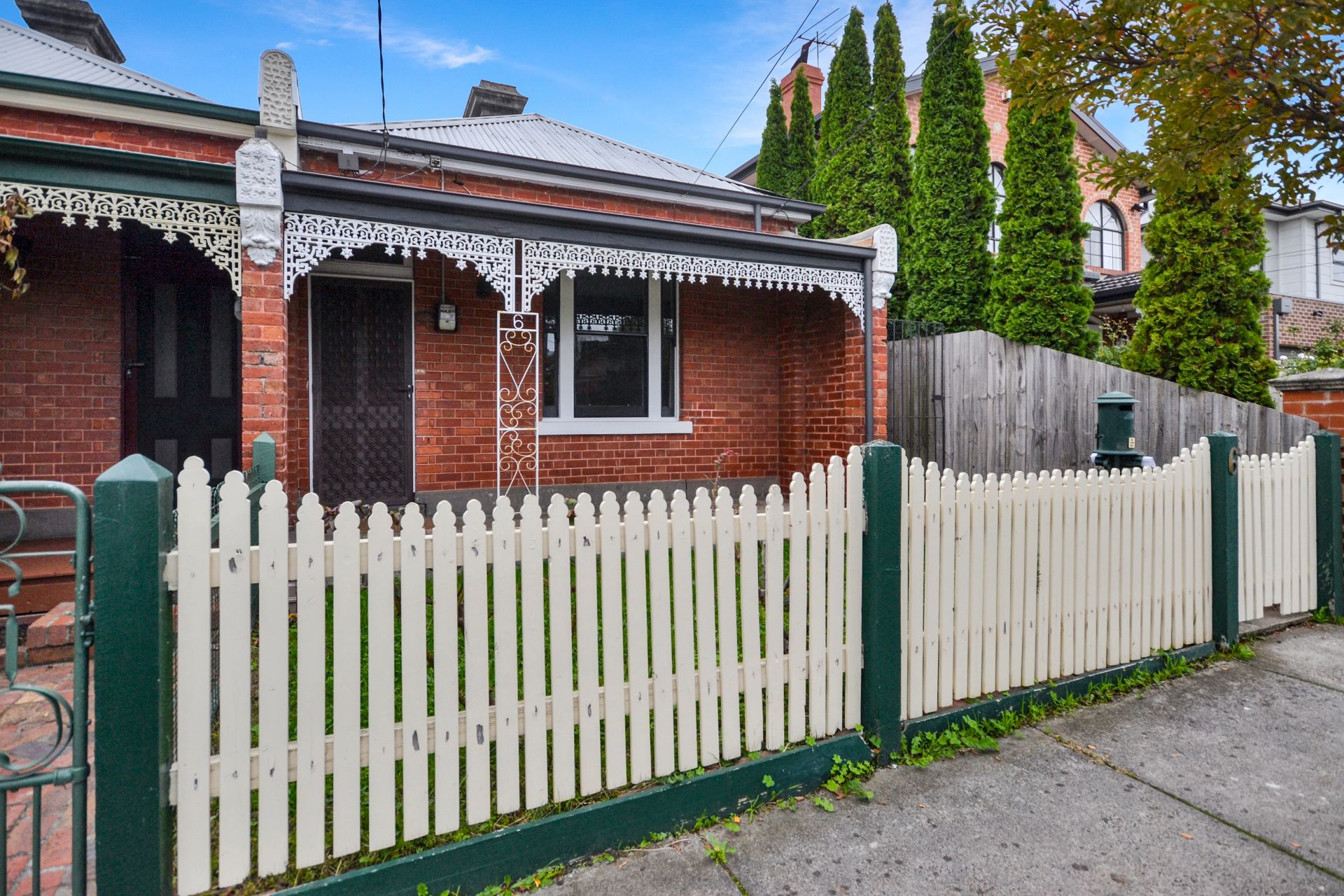 CHARMING TWO BEDROOM DELIGHT
