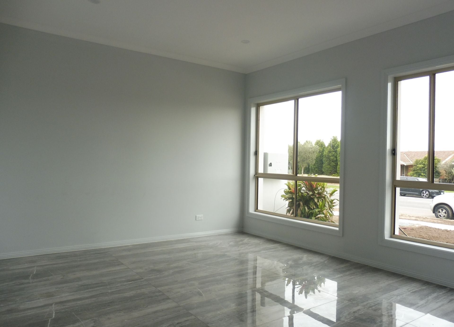 NEWLY BUILT FAMILY HOME