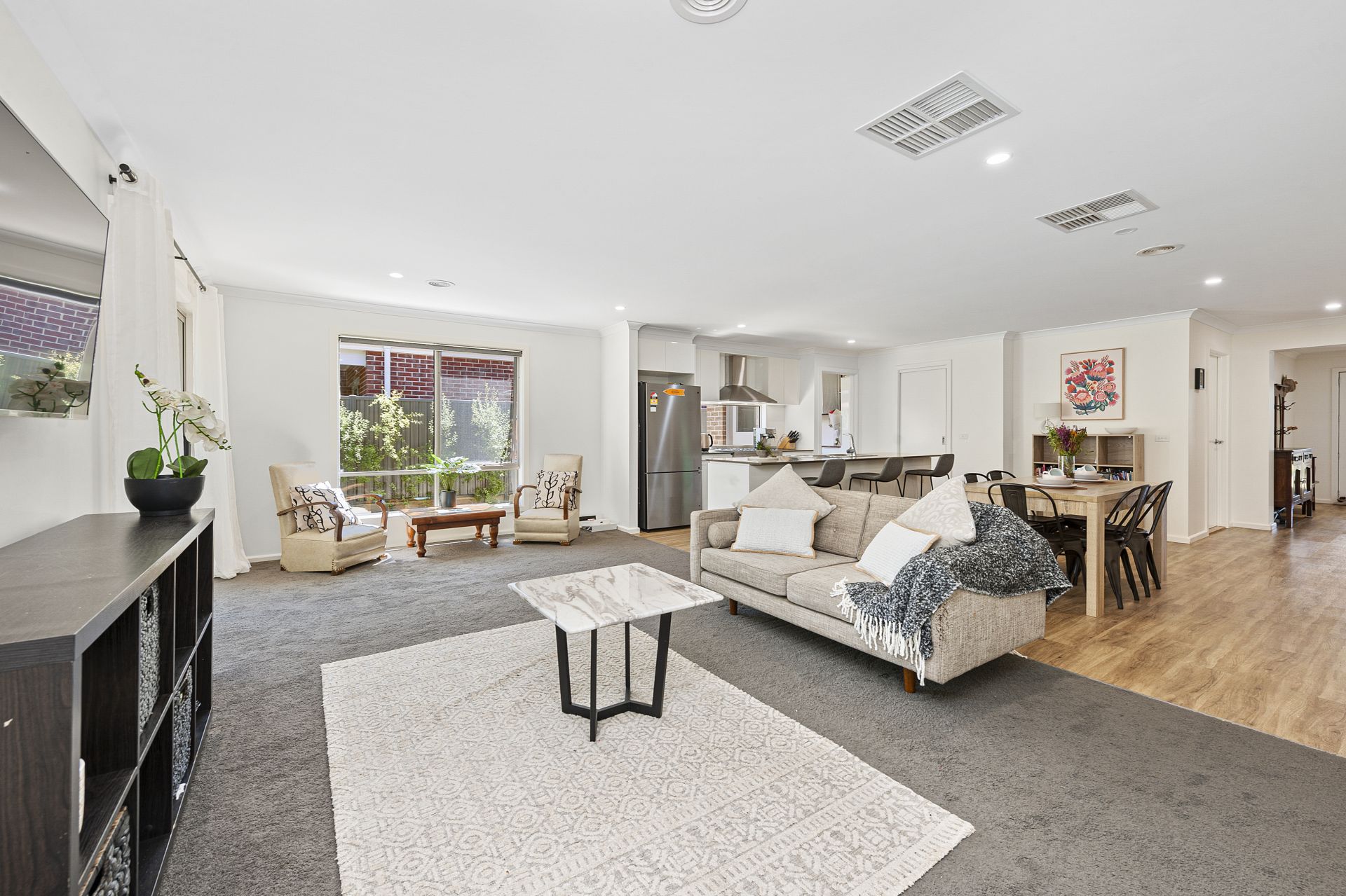 29 Limetree Way, Lake Gardens, Lake Gardens - Thumbnail 4
