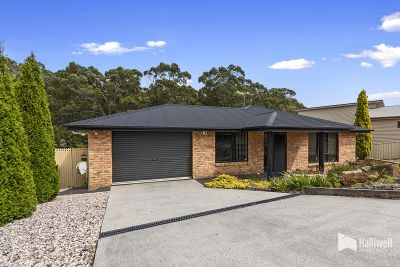 3
 
 
 
  
 
 
 2
 
 
 
  
 
 
 1
 
 
 
 
 
 
 
 57 Penambul Drive, Miandetta TAS 7310, Miandetta - Thumbnail 2