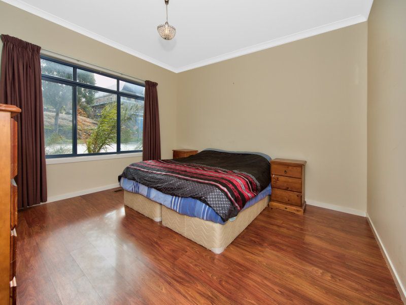 32 Skyline Drive SOUTH MORANG, South Morang - Thumbnail 6