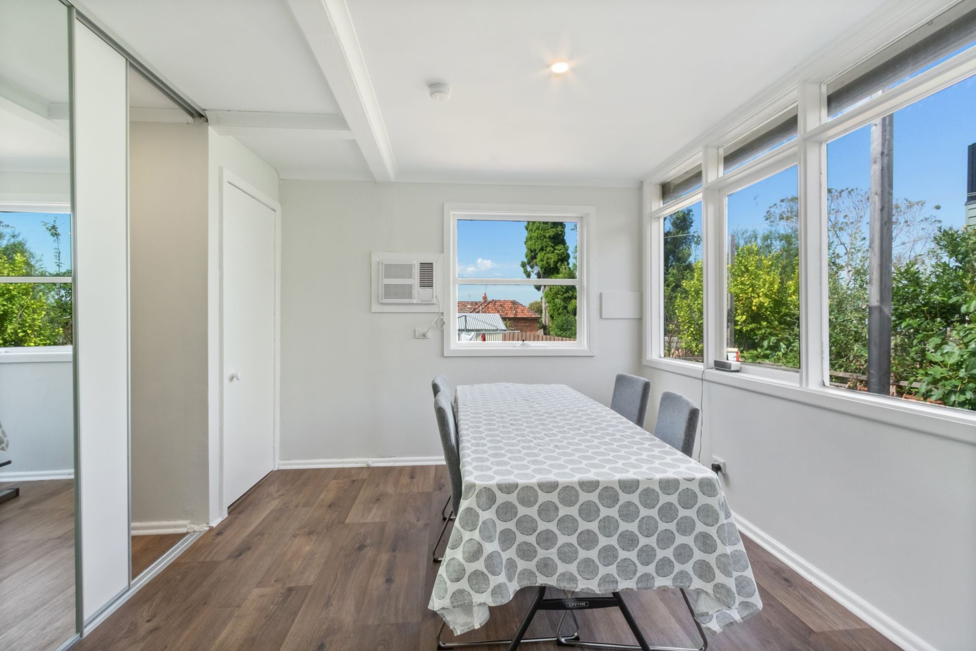 Charming 3-Bedroom Haven in Northcote Awaits You!