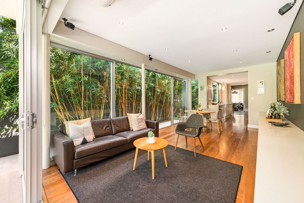 Elegant Renovated Terrace Home