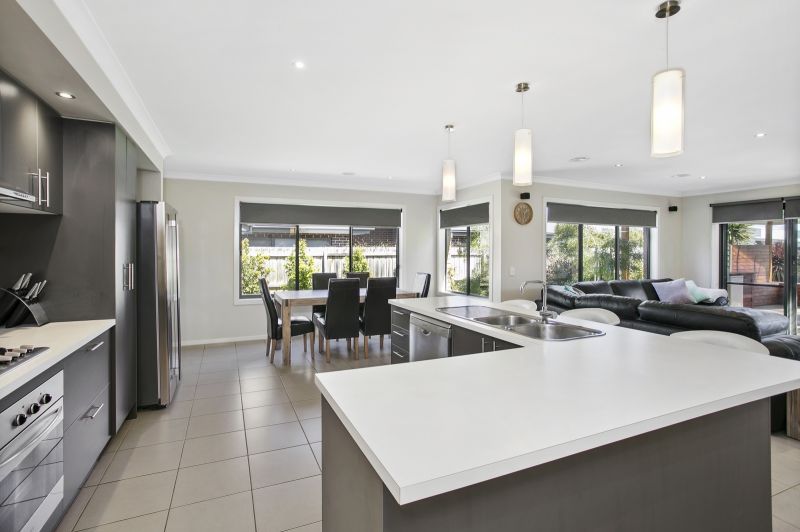 11 Curzon Drive Ocean Grove VIC, Ocean Grove - Thumbnail 5