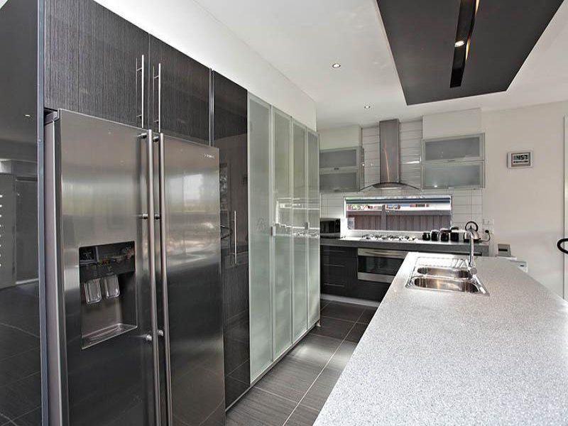 30 Cassan Way, Caroline Springs - Thumbnail 3