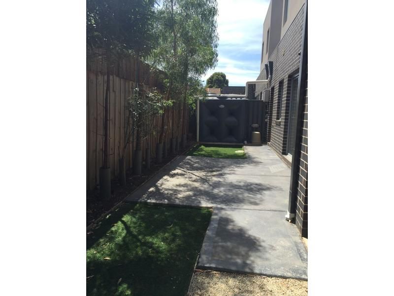 Beautifully Presented Two Bedroom Townhouse