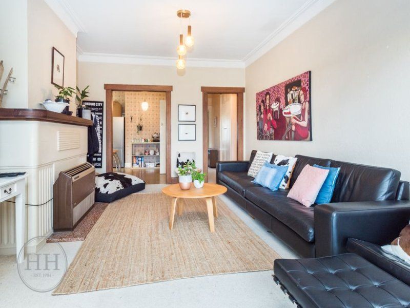 7 Riverdale Grove NEWSTEAD, Newstead - Thumbnail 5