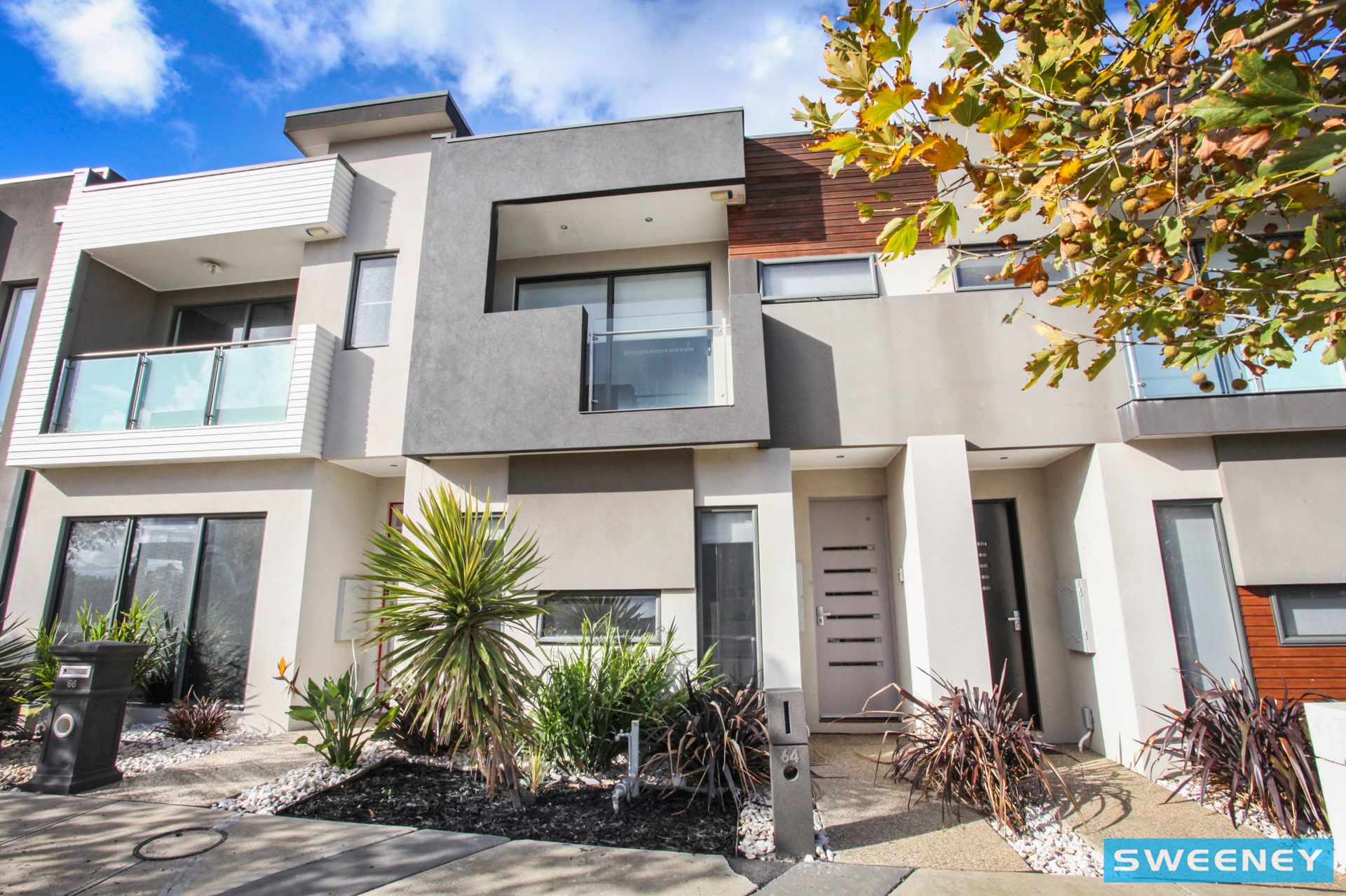 64 The Esplanade, Caroline Springs - Thumbnail 2