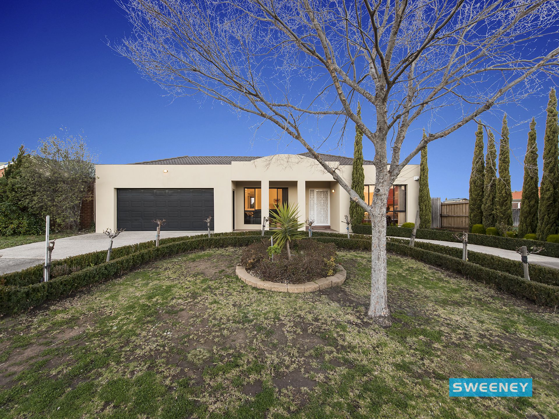 40 Jindabyne Avenue, Taylors Hill - Thumbnail 2